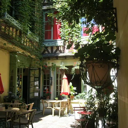 Le Vieux Carré-3